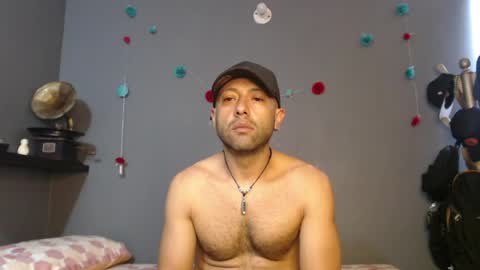 Snapshot of _bonnie__and_clyde chatting on June 5, 2026, 8:14 pm _bonnie__and_clyde online show from June 5, 2026, 8:14 pm