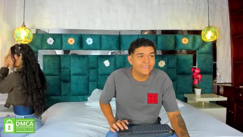 _bonnyandclyde online show from January 14, 2026, 12:22 pm