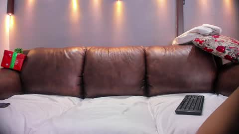 Snapshot of _cannabitch chatting on December 2, 2024, 1:13 pm Shatta Sara online show from December 2, 2024, 1:13 pm