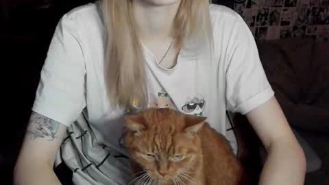 Merlizz online show from October 7, 2025, 1:47 am