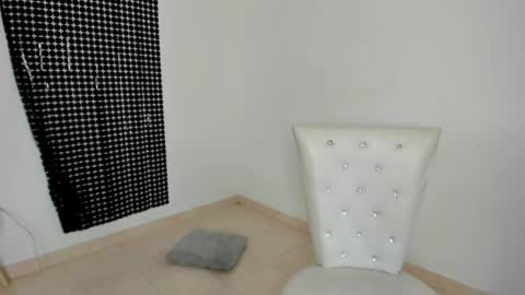 Snapshot of _careless_whisper_ chatting on March 4, 2025, 11:32 pm _careless_whisper_ online show from March 4, 2025, 11:32 pm