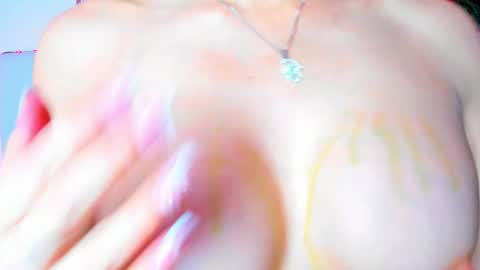 Snapshot of _caro_lyne_ chatting on October 2, 2025, 5:31 pm Carolina online show from October 2, 2025, 5:31 pm