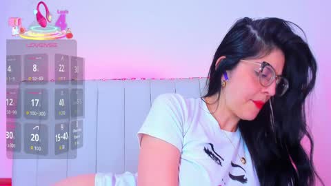 Carolina  online show from June 3, 2026, 5:29 pm