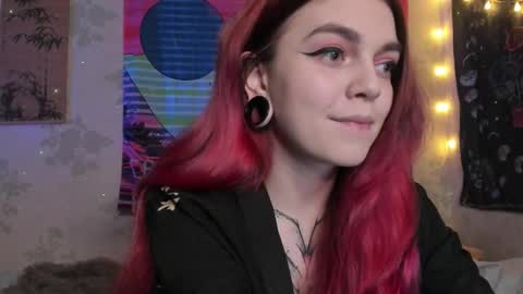 Caroline online show from February 14, 2025, 2:33 pm