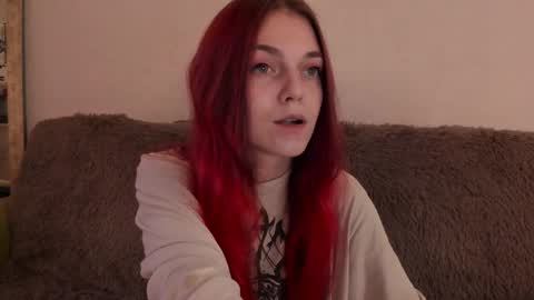 Caroline online show from October 5, 2025, 1:53 pm