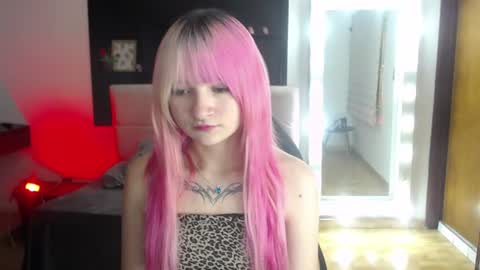 Snapshot of _charlotte_collins_ chatting on July 9, 2026, 4:44 pm _charlotte_collins_ online show from July 9, 2026, 4:44 pm