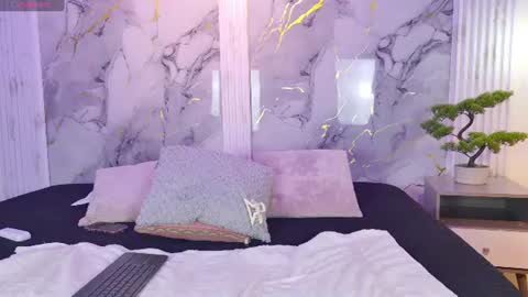 _charlotte_queen_ online show from July 1, 2026, 6:51 pm