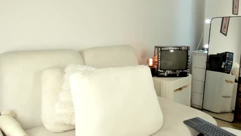 Cherry C. online show from April 23, 2026, 4:57 am