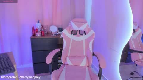 Cherrykingsley online show from February 25, 2025, 3:49 pm