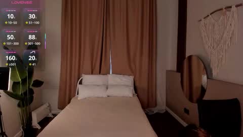 Snapshot of _chillbacca_ chatting on October 29, 2025, 12:07 pm _chillbacca_ online show from October 29, 2025, 12:07 pm