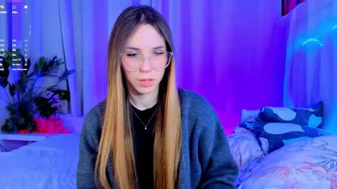 Cindy . online show from November 29, 2025, 5:32 am