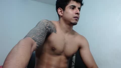  crissgex  online show from May 13, 2026, 2:31 am