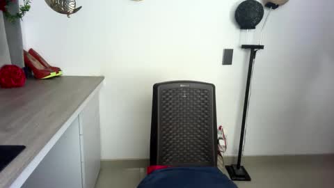 Snapshot of _cristal_ayala chatting on January 19, 2025, 4:22 am cristal ayala online show from January 19, 2025, 4:22 am