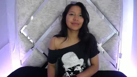 _cristal_evans online show from March 7, 2025, 3:07 pm