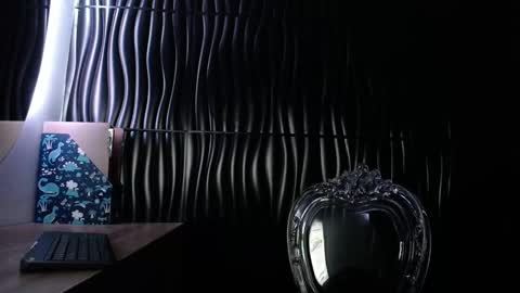 _cristal_evans online show from March 8, 2025, 11:58 am