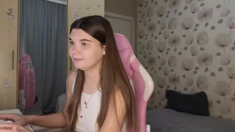 _cute_ice online show from September 24, 2025, 5:44 am