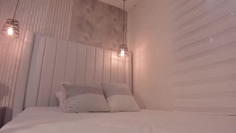 Snapshot of _dakota_a chatting on September 30, 2025, 6:35 pm Dakota online show from September 30, 2025, 6:35 pm