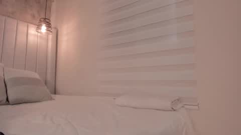 Snapshot of _dakota_a chatting on October 17, 2025, 5:37 pm Dakota online show from October 17, 2025, 5:37 pm