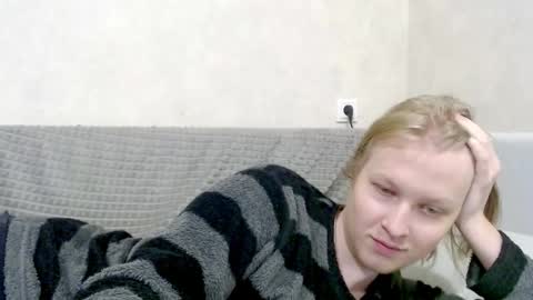 Snapshot of _dash_ chatting on November 18, 2025, 5:28 pm Tony online show from November 18, 2025, 5:28 pm