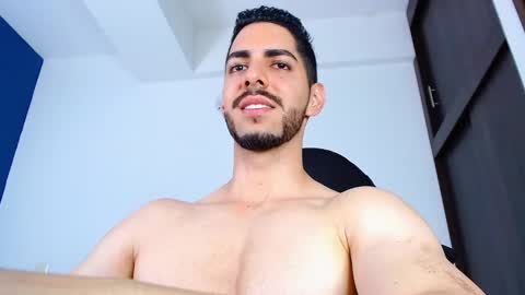 Snapshot of _davidwolf chatting on February 19, 2025, 11:46 pm David online show from February 19, 2025, 11:46 pm