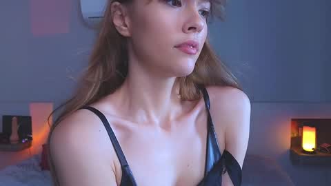 DemiDee online show from December 31, 2024, 9:31 am