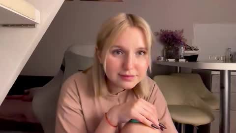 Ri   online show from November 4, 2025, 4:17 pm