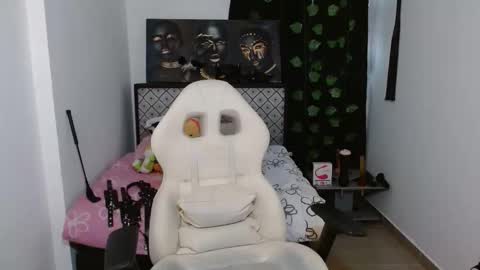 Snapshot of _diamondpamela chatting on December 17, 2024, 10:00 pm ig pame diamond online show from December 17, 2024, 10:00 pm