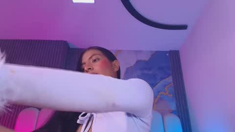 Dione online show from March 19, 2026, 7:18 pm