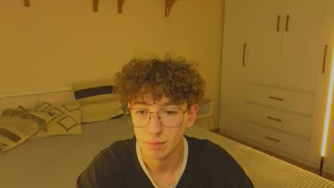 Snapshot of _dream_boys_ chatting on October 26, 2025, 6:36 pm _dream_boys_ online show from October 26, 2025, 6:36 pm