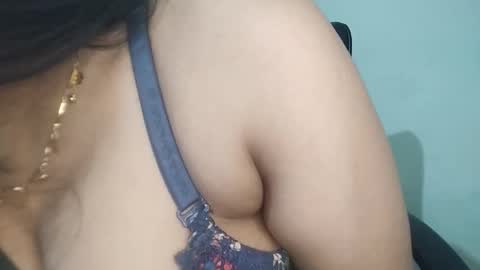 Snapshot of _dreamgirl_0 chatting on March 21, 2026, 10:46 pm _dreamgirl_0 online show from March 21, 2026, 10:46 pm