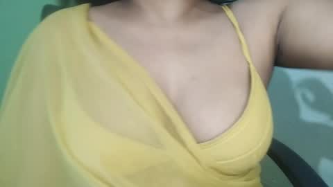 _dreamgirl_0 online show from April 1, 2026, 10:16 am