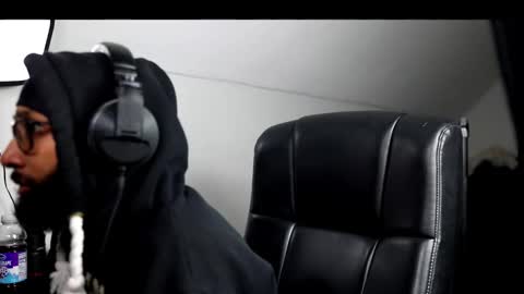 Snapshot of _el_care_chimba chatting on November 20, 2025, 12:11 am _el_care_chimba online show from November 20, 2025, 12:11 am