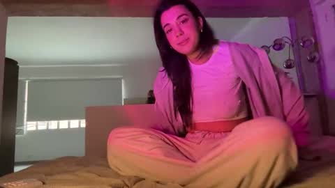  elena barra online show from December 4, 2025, 3:10 pm