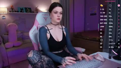 Snapshot of _ellis_moon_ chatting on October 12, 2025, 8:57 am Lisa im in sick leave bcs of biopsy. hope i will back soon online show from October 12, 2025, 8:57 am