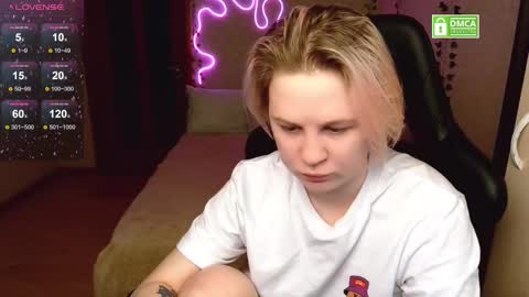 chloue and Gretta online show from March 2, 2025, 6:19 pm