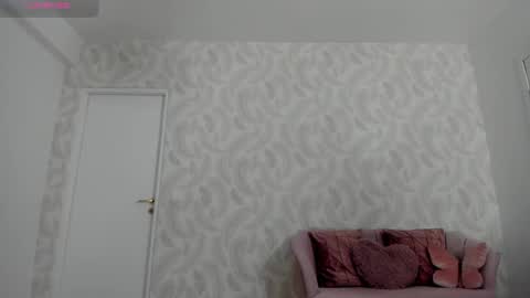 Elysa online show from October 1, 2025, 5:02 am