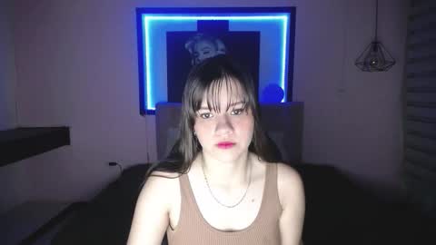 Snapshot of _emaa_ chatting on October 20, 2025, 12:16 pm _emaa_ online show from October 20, 2025, 12:16 pm