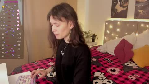 _emily__strike_ online show from April 1, 2026, 2:12 am