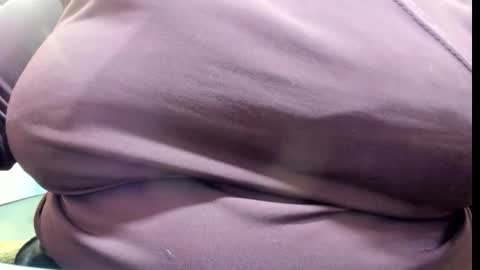 Emily  online show from October 30, 2025, 11:11 am