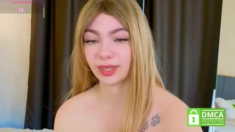 Snapshot of _emilyzortea_ chatting on October 19, 2025, 8:26 am Emily online show from October 19, 2025, 8:26 am