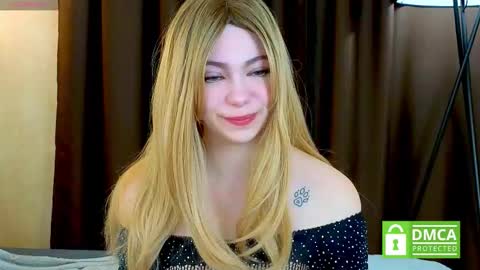 Snapshot of _emilyzortea_ chatting on November 5, 2025, 8:25 am Emily online show from November 5, 2025, 8:25 am