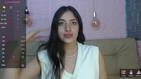 Snapshot of _emma_diamond_ chatting on December 29, 2024, 6:38 pm Emma online show from December 29, 2024, 6:38 pm