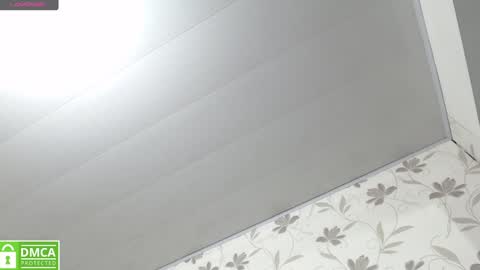 Snapshot of _emma_diamond_ chatting on February 4, 2025, 12:51 am Emma online show from February 4, 2025, 12:51 am