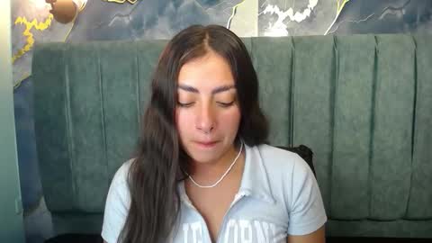 Snapshot of _emma_diamond_ chatting on October 23, 2025, 3:11 pm Emma online show from October 23, 2025, 3:11 pm