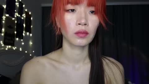 EveEva online show from February 16, 2025, 2:42 am