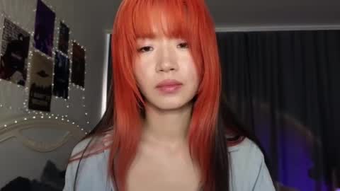 EveEva online show from February 18, 2025, 9:43 am