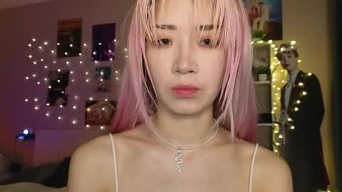 EveEva online show from March 27, 2026, 5:35 am