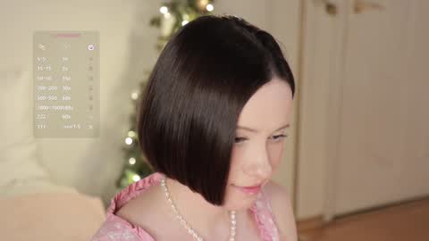 Essie  online show from January 3, 2025, 10:29 pm