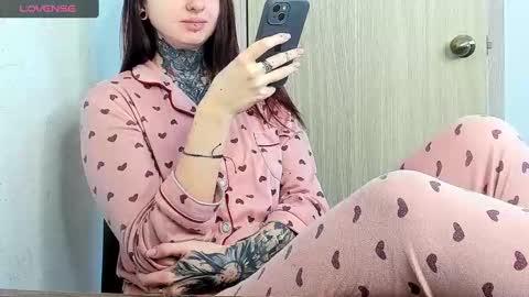 Alis online show from March 9, 2025, 5:11 am