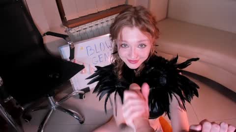 Lola 3  online show from February 7, 2025, 5:29 pm